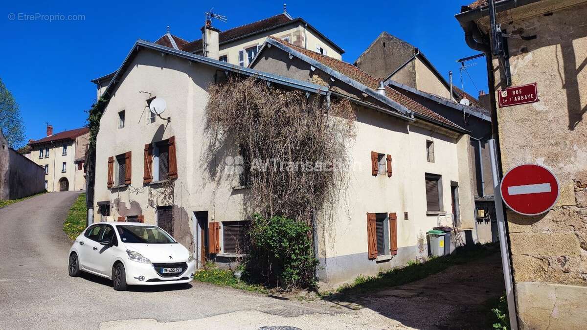 Maison à FAVERNEY