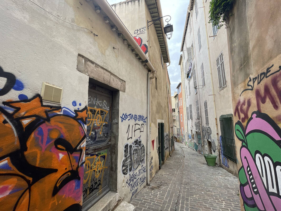 Appartement à MARSEILLE-2E