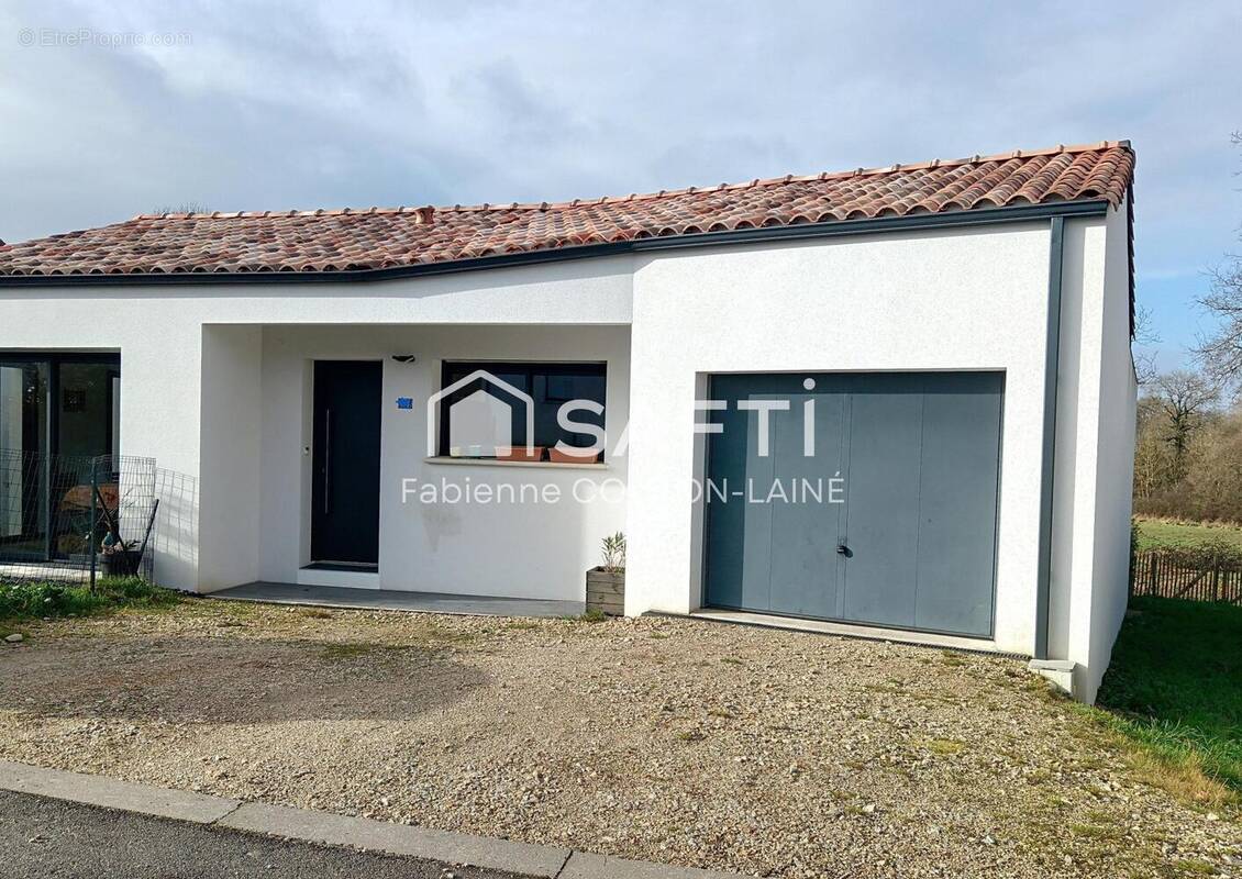 Photo 1 - Maison à LANDERONDE