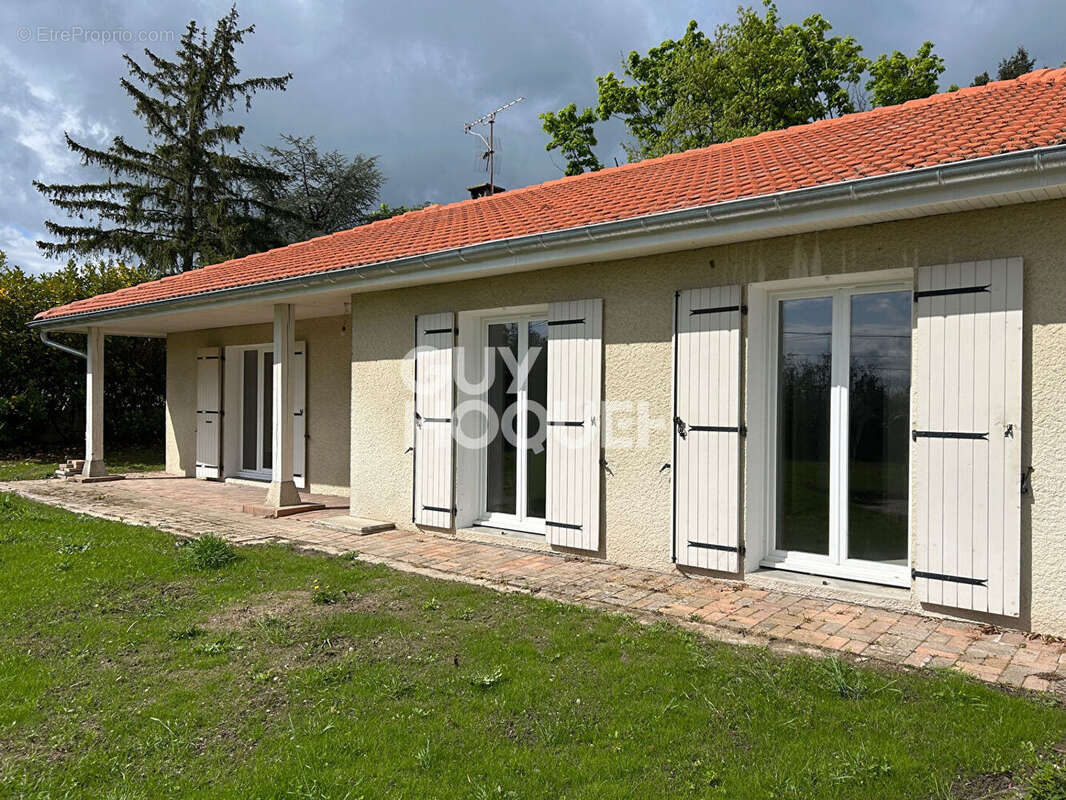 Maison à MONTAGNY