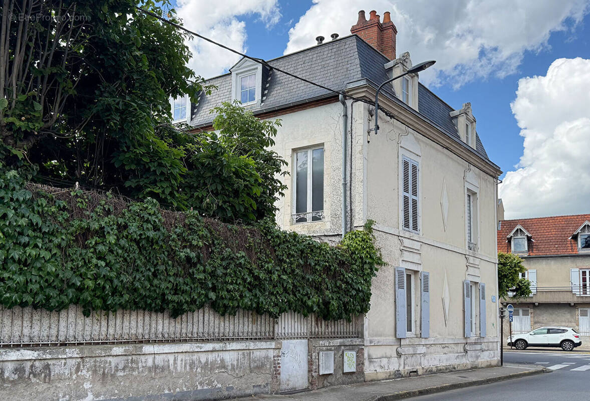 Maison à MOULINS