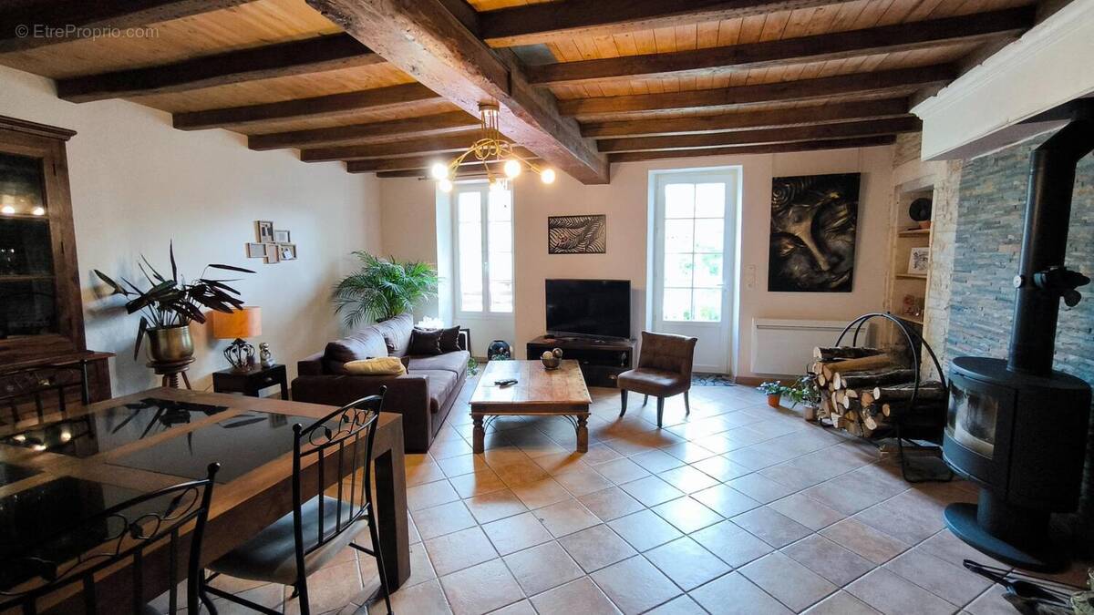 Photo 1 - Maison à ASNIERES-LA-GIRAUD