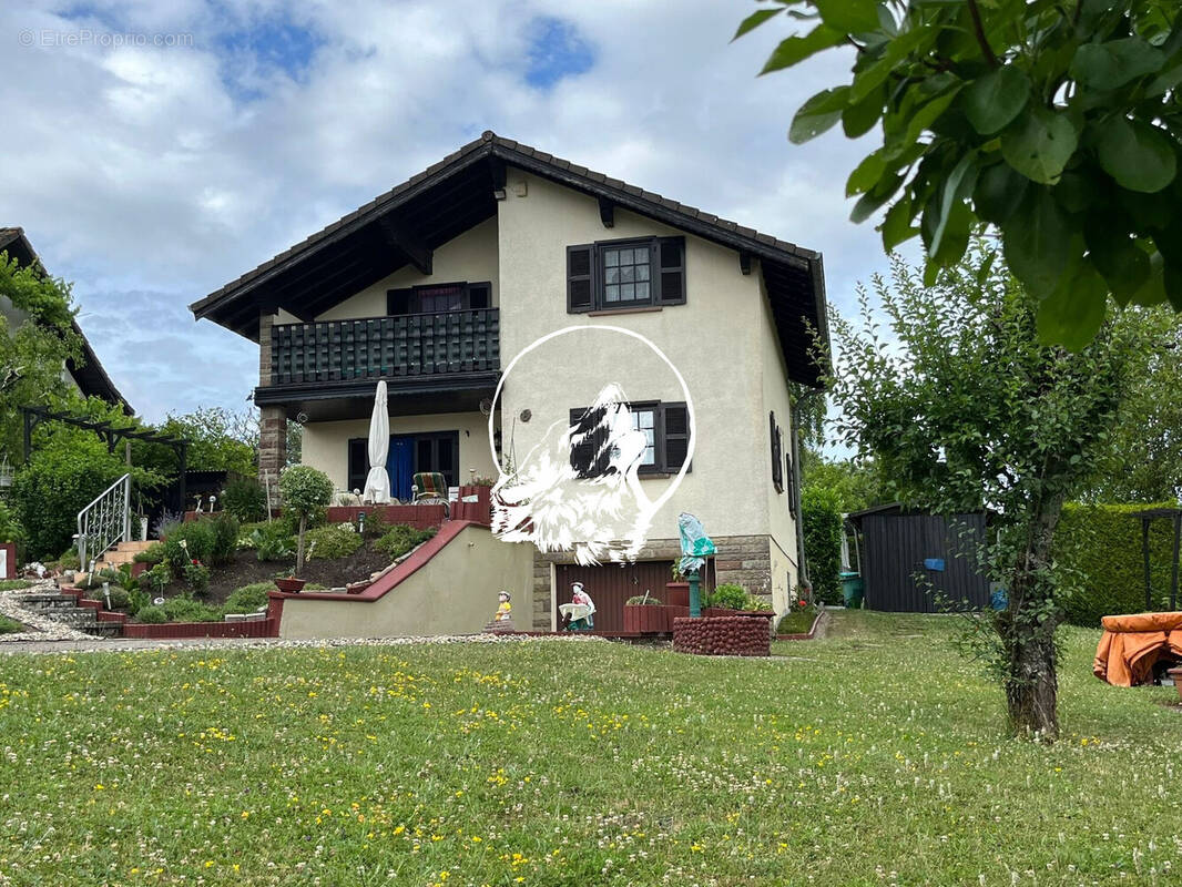Maison à PUTTELANGE-AUX-LACS