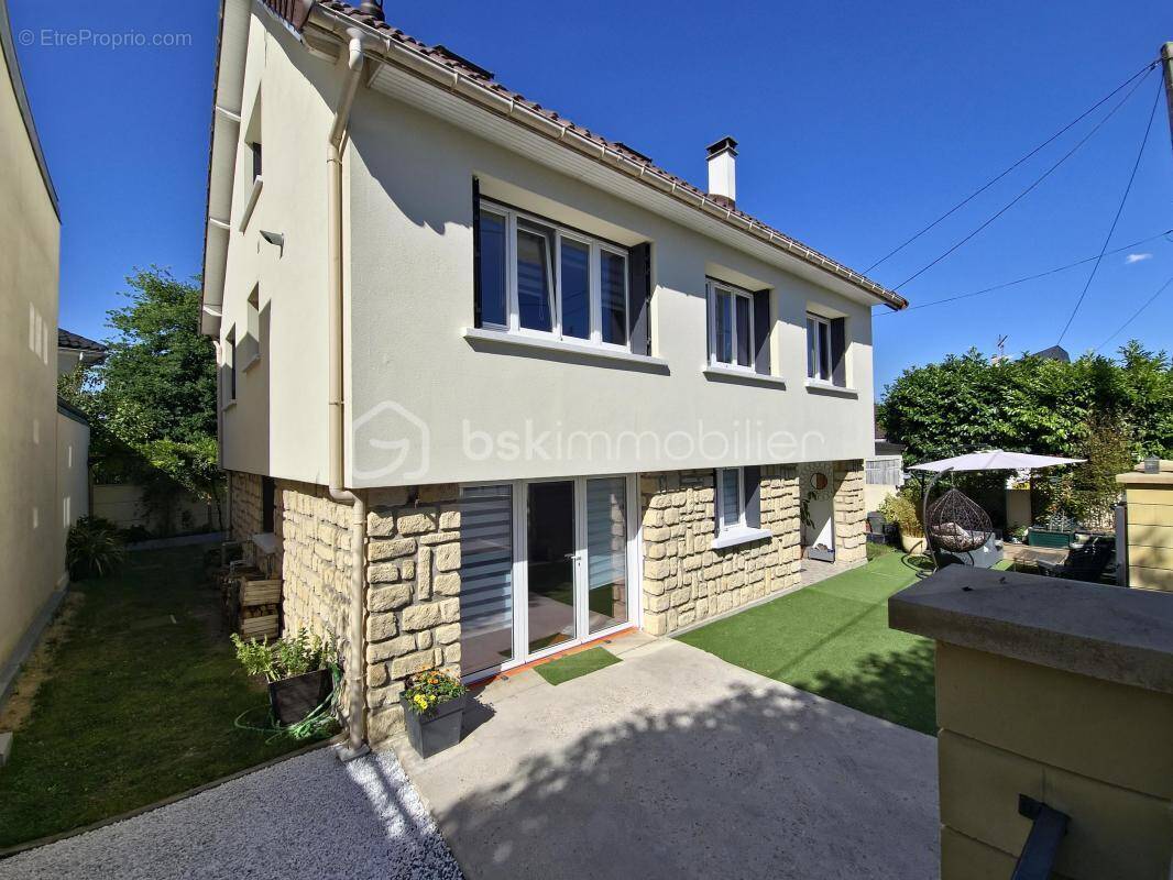 Maison à COURTRY