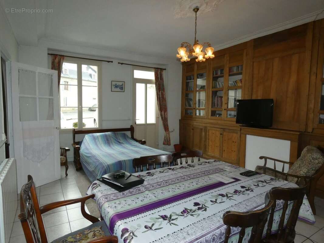 Maison à JARNAGES