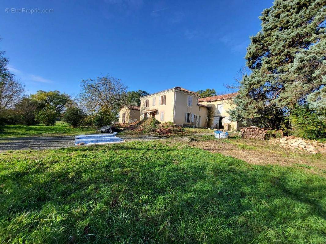 Maison à PAVIE