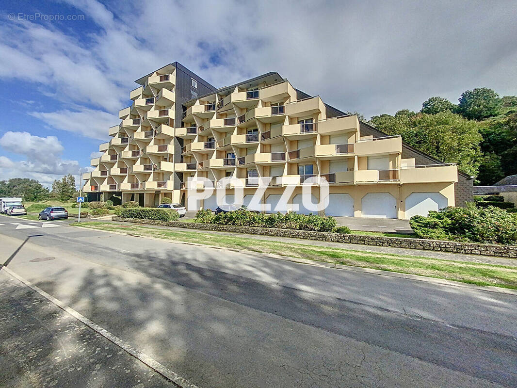 Appartement à DONVILLE-LES-BAINS