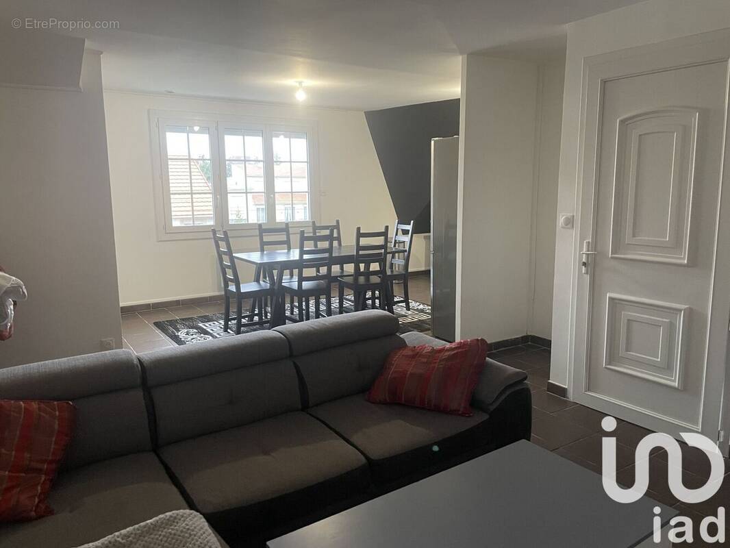 Photo 1 - Appartement à VILLENEUVE-LE-ROI