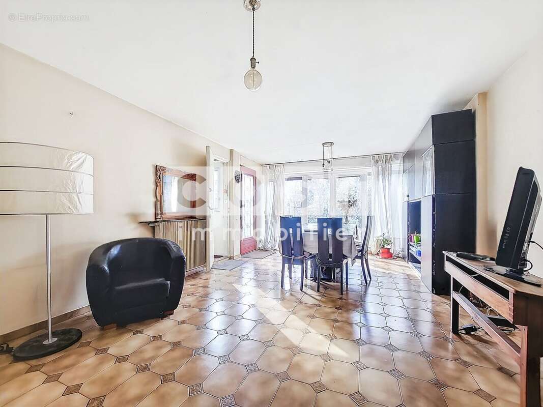 Maison à GENNEVILLIERS
