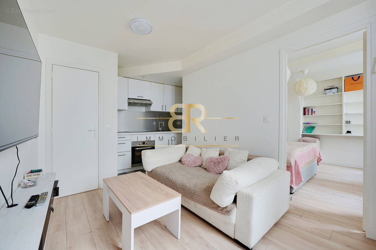 Appartement à PARIS-3E