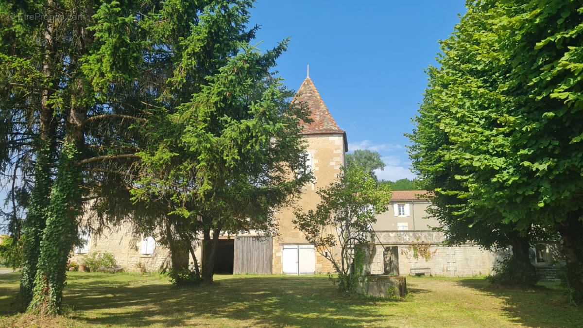 Maison à CONDEON