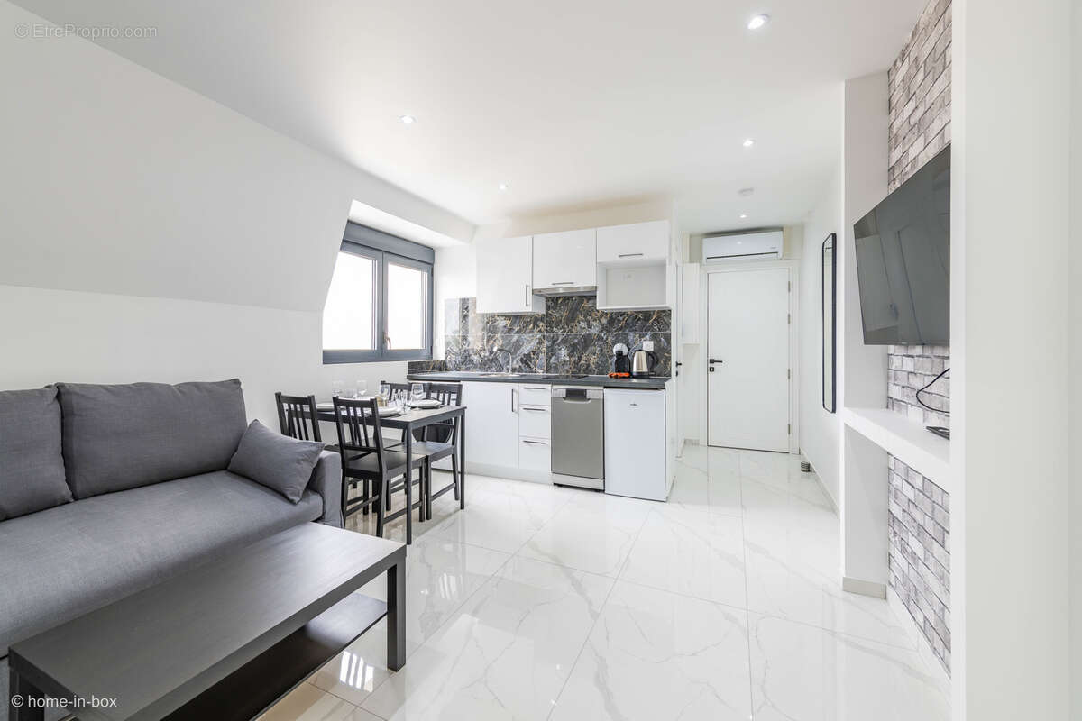 Appartement à PARAY-VIEILLE-POSTE