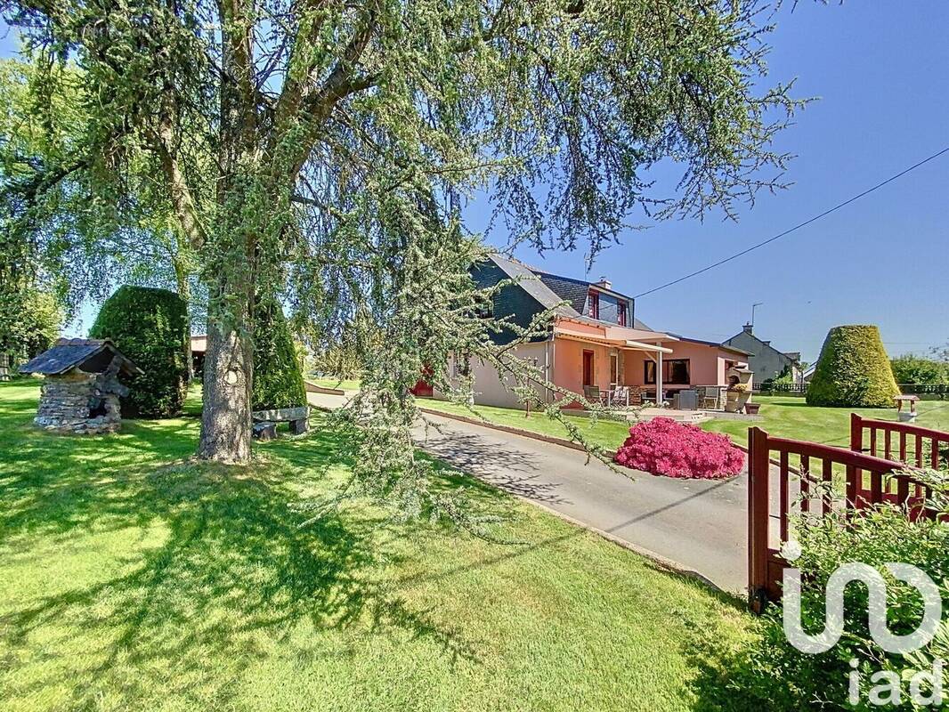 Photo 1 - Maison à PLUMIEUX