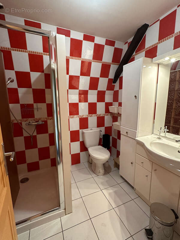 Appartement à LA ROCHE-CHALAIS