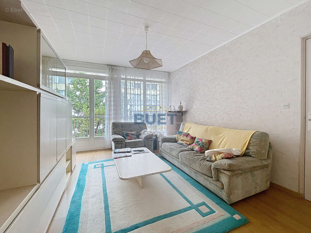 Appartement à CHENOVE