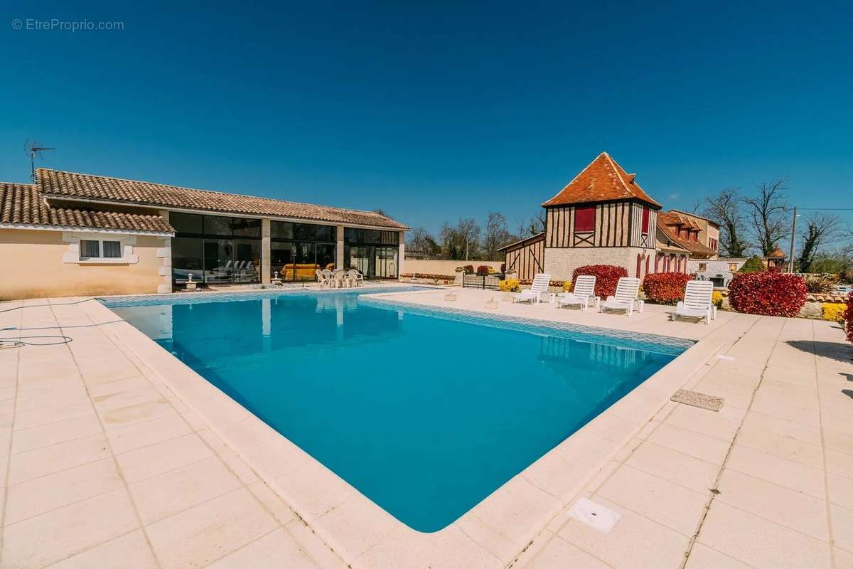 Maison à GARDONNE