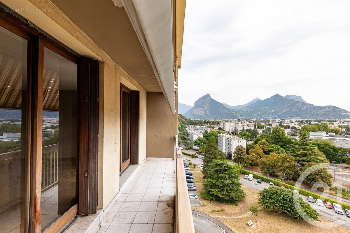 Appartement à SEYSSINET-PARISET