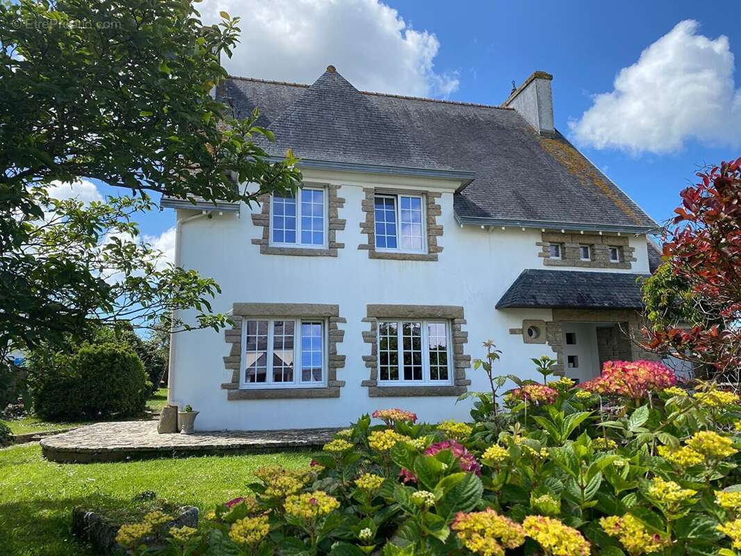 Maison à PLOZEVET