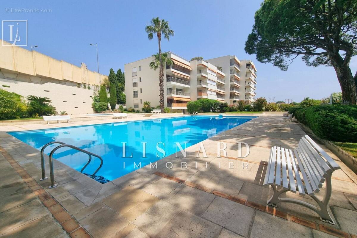 Appartement à VALLAURIS