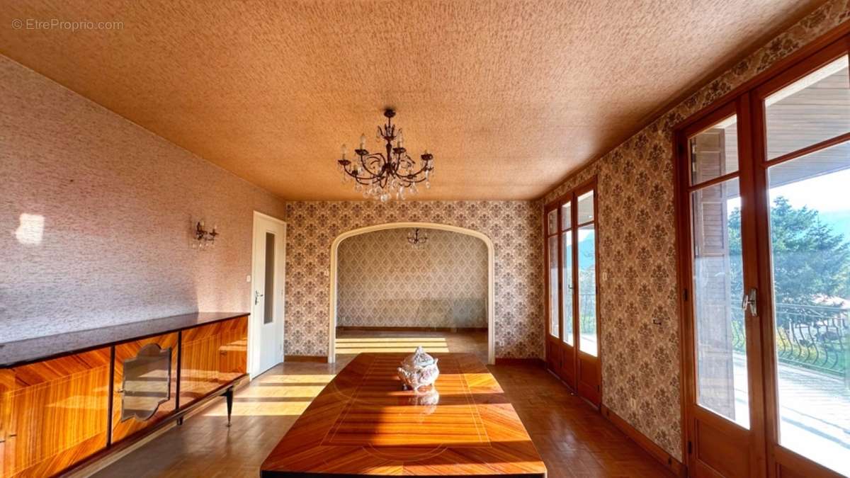 Maison à MOIRANS