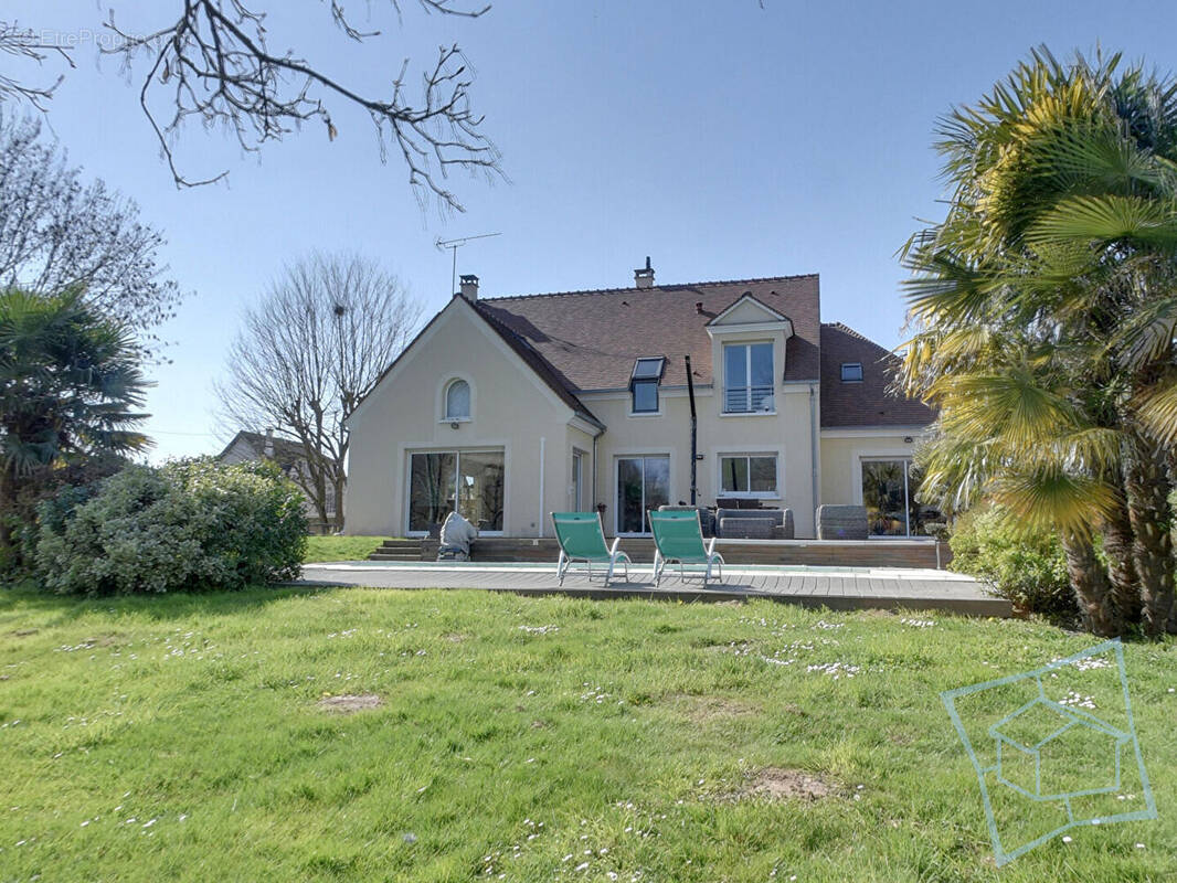 Maison à LIMOURS
