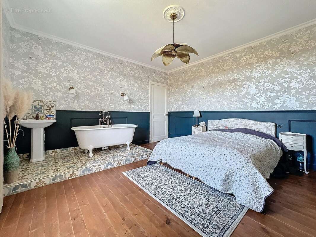Maison à PONT-L&#039;EVEQUE