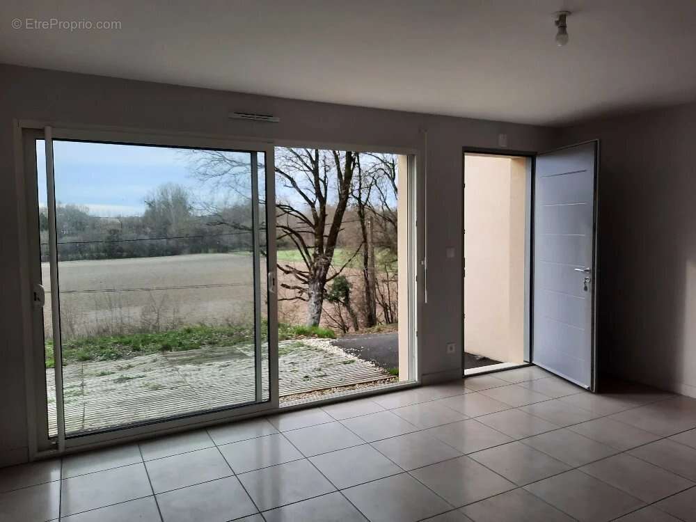 Maison à CHAMPNIERS