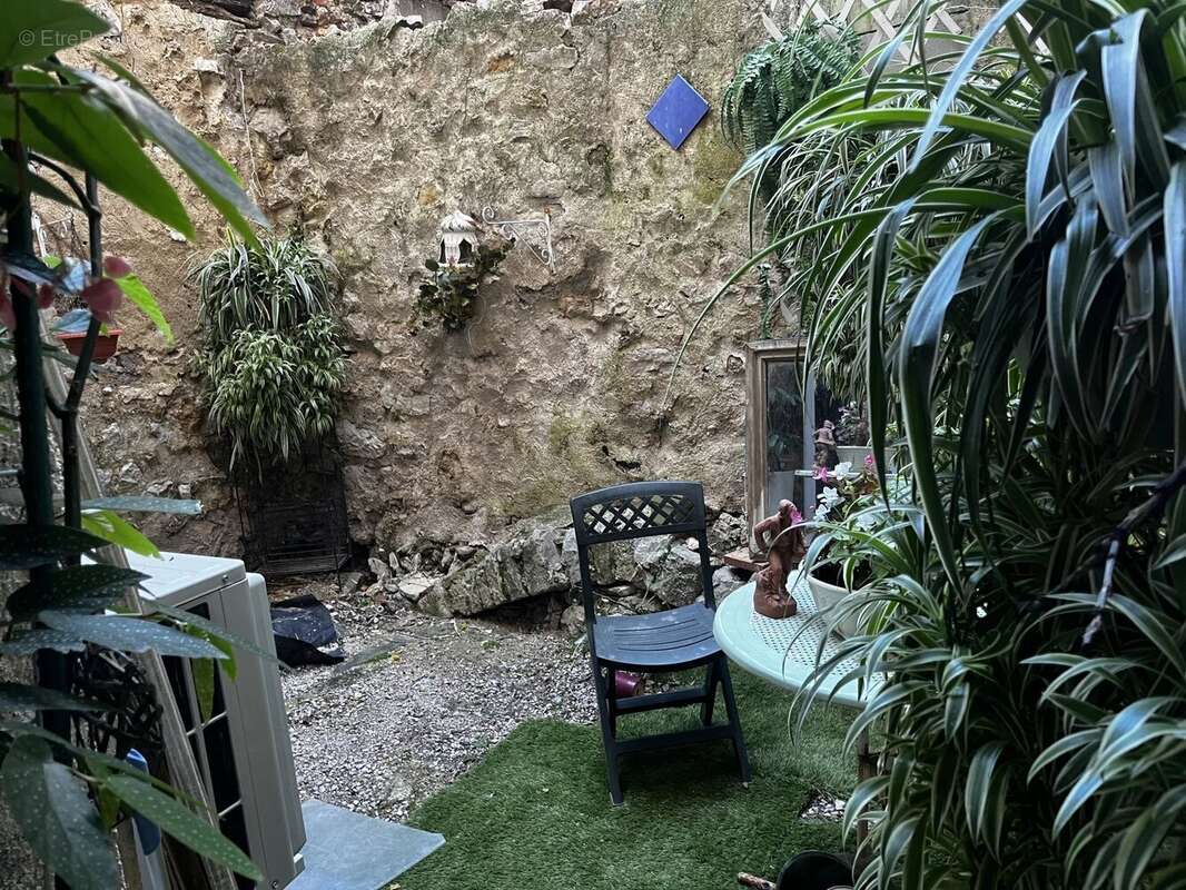 Appartement à LORGUES