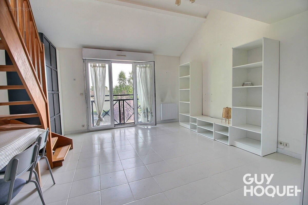 Appartement à SAINTE-GENEVIEVE-DES-BOIS