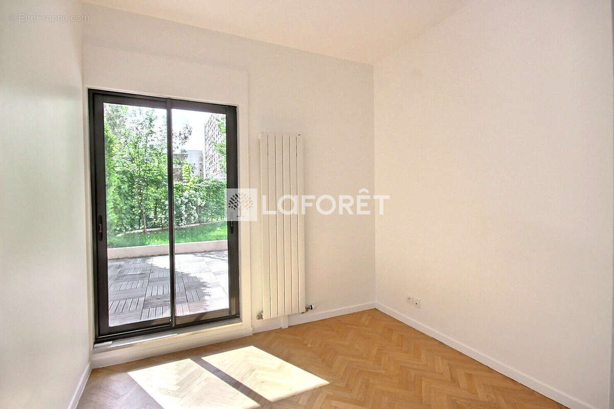 Appartement à SURESNES