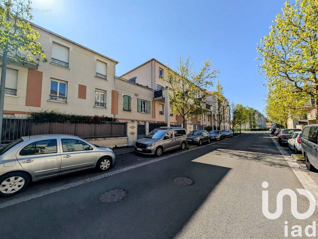 Photo 1 - Appartement à EZANVILLE
