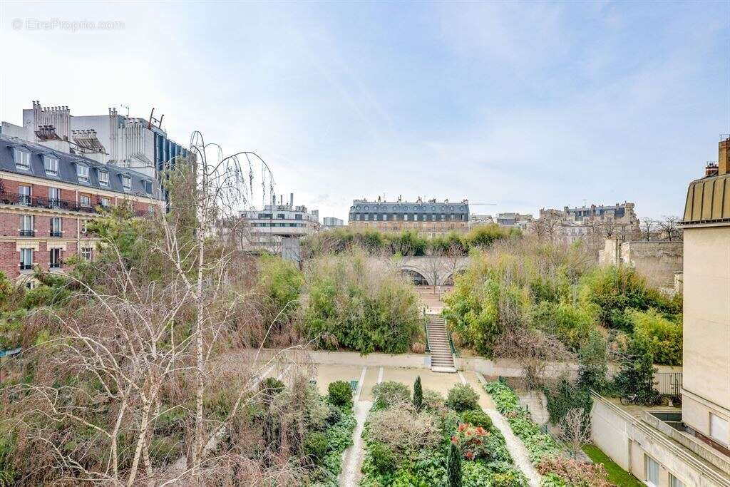 Appartement à PARIS-12E