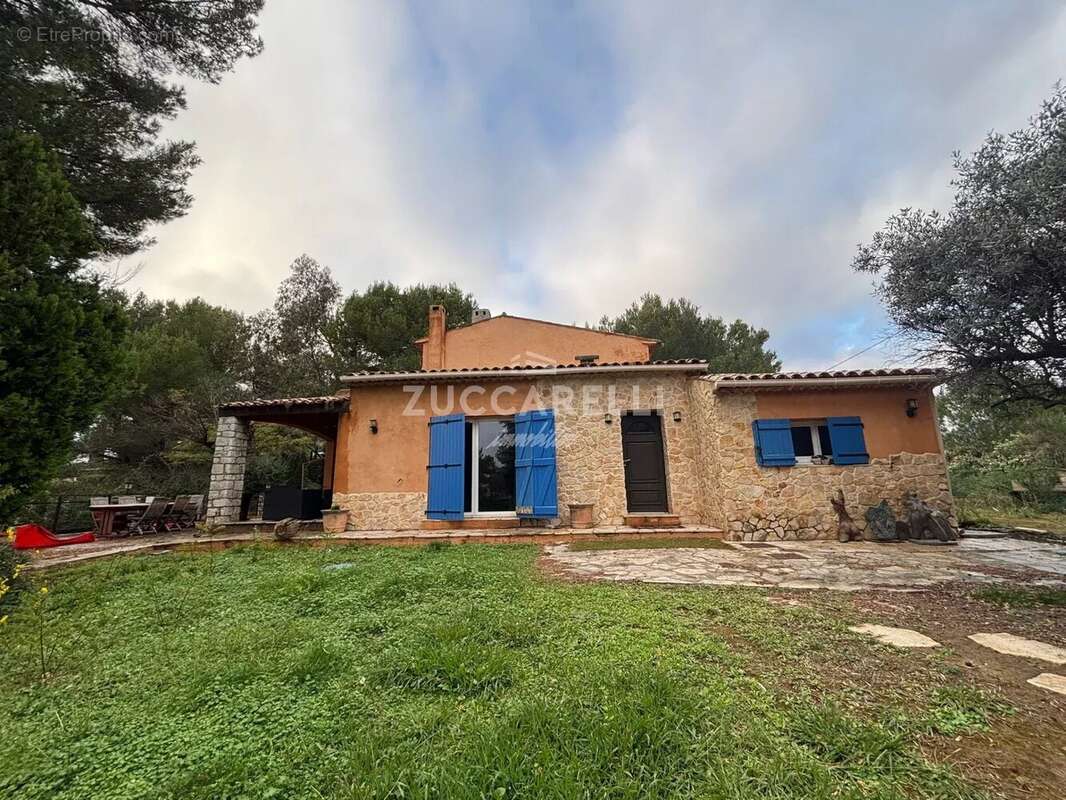 Maison à COLOMARS