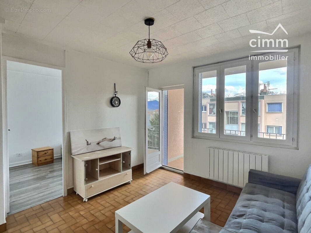 Appartement à FONTAINE