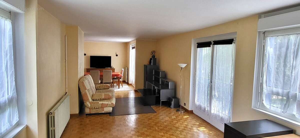 Appartement à LOUVECIENNES