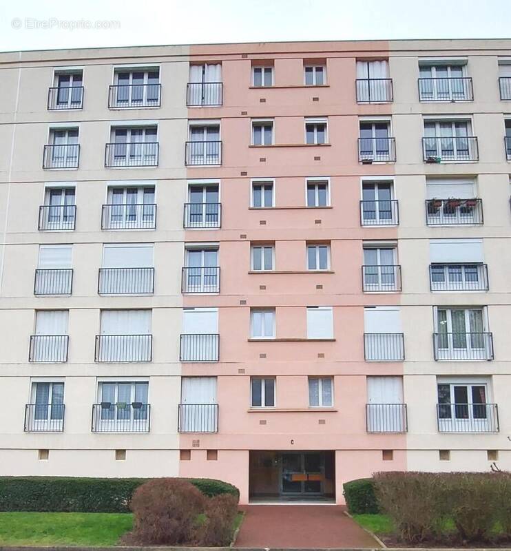 Appartement à LUCE