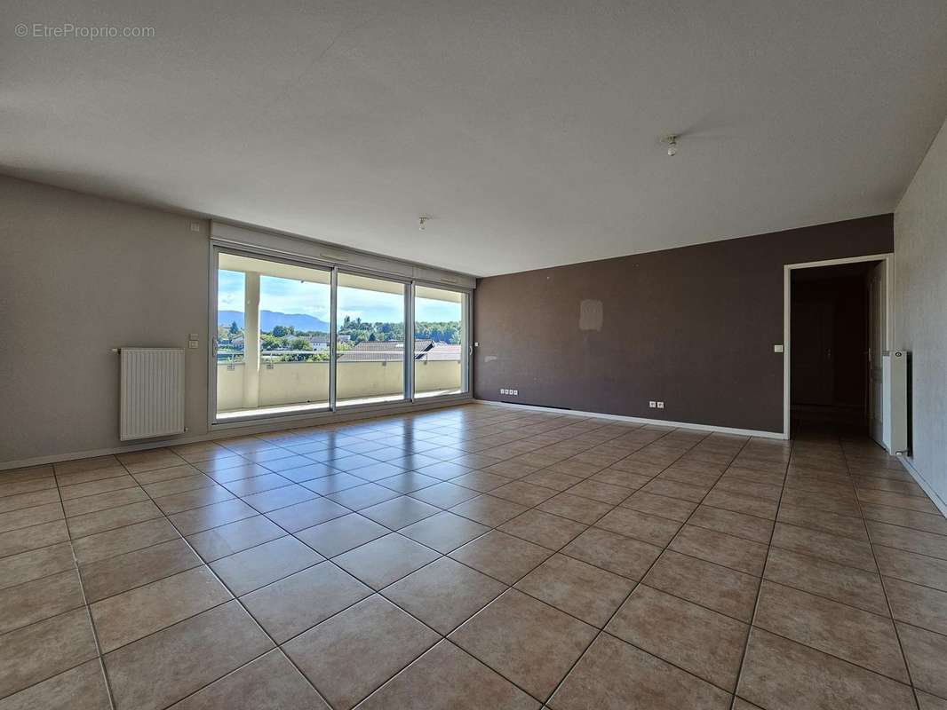 Appartement à RIVES