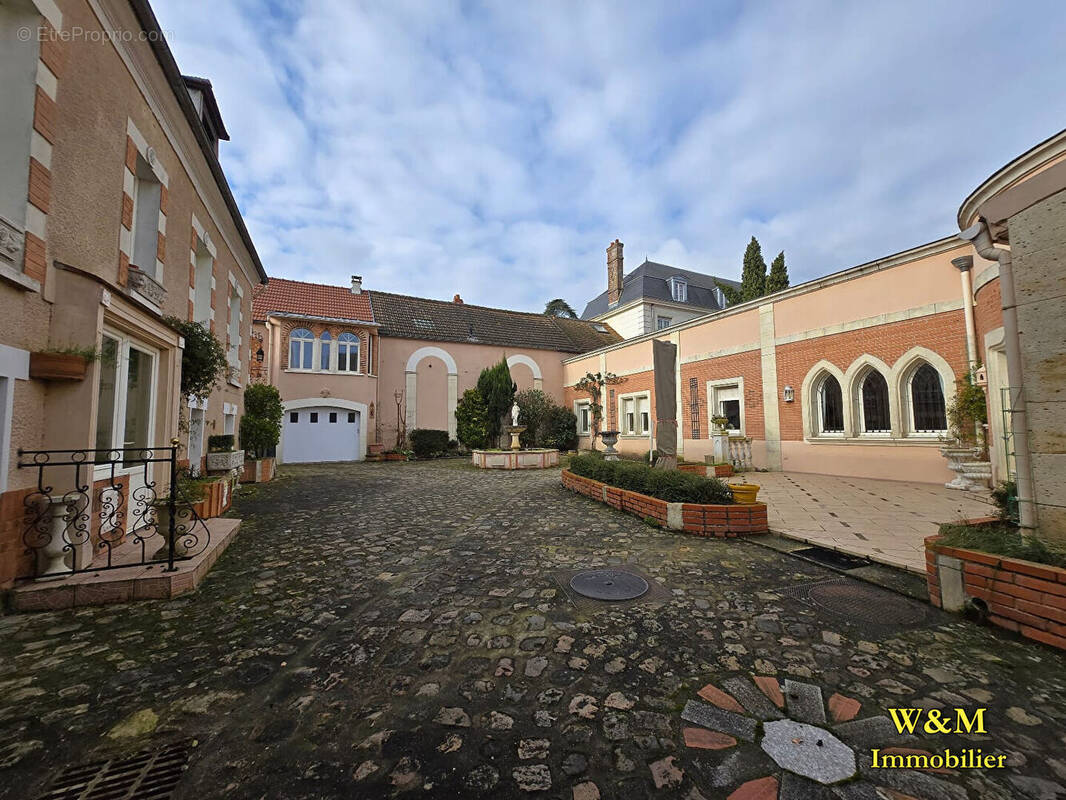 Maison à GRIGNY