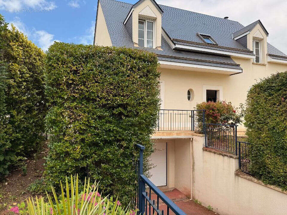 Maison à BRETTEVILLE-SUR-ODON