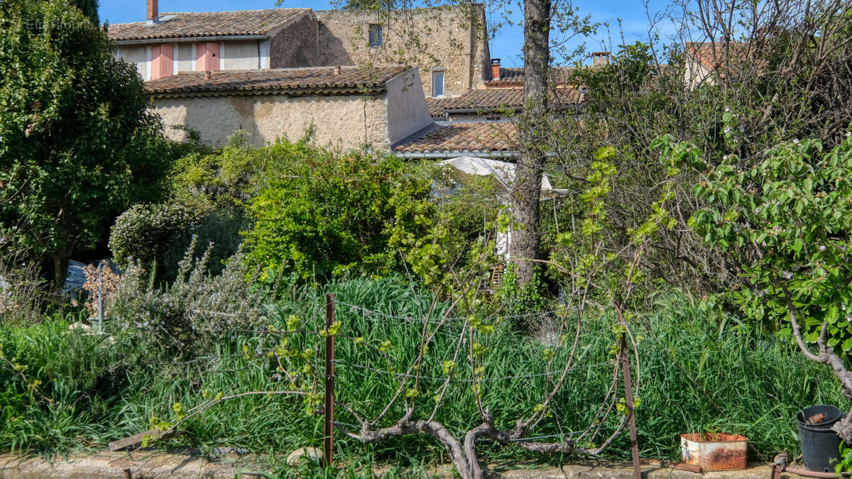 Maison à CUCURON