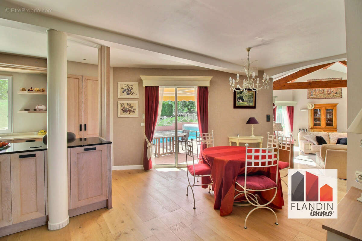 Maison à THURINS