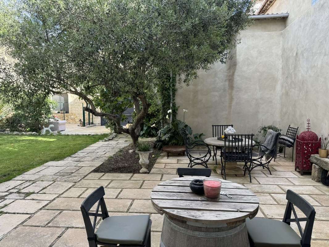 Maison à MILHAUD