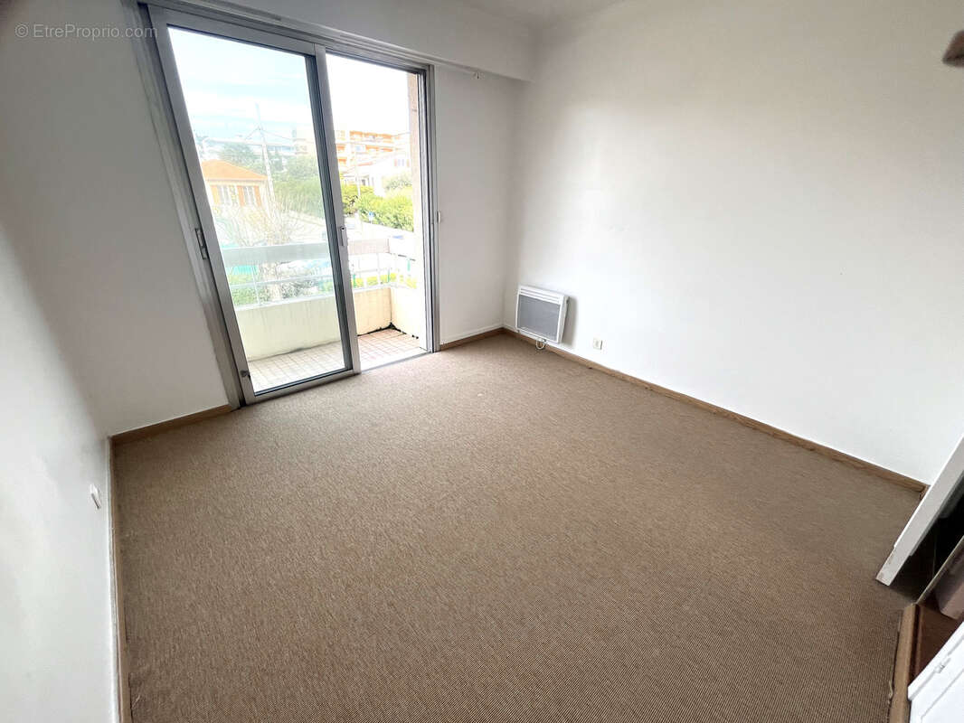 Appartement à VALLAURIS