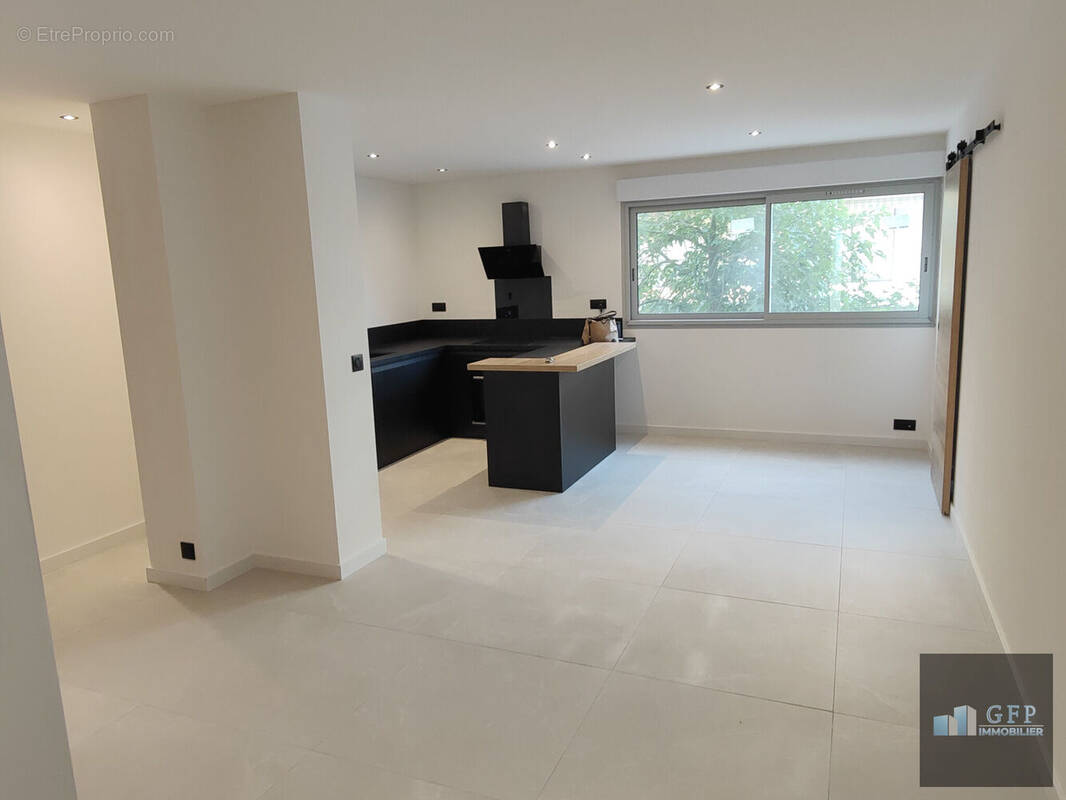 Photo 1 - Appartement à LE LAVANDOU