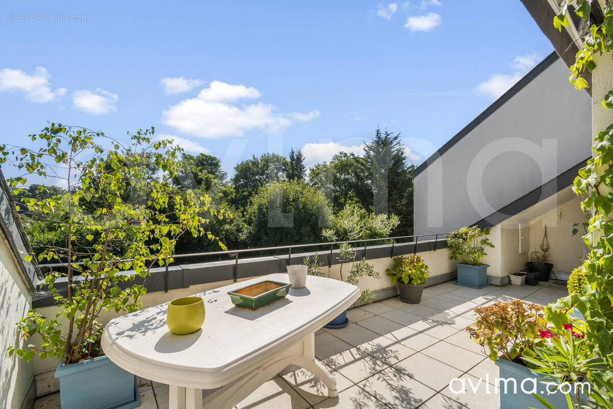 Appartement à SAINT-NOM-LA-BRETECHE