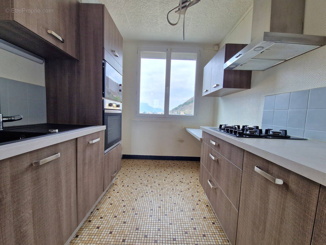 Appartement à SAINT-MARTIN-LE-VINOUX