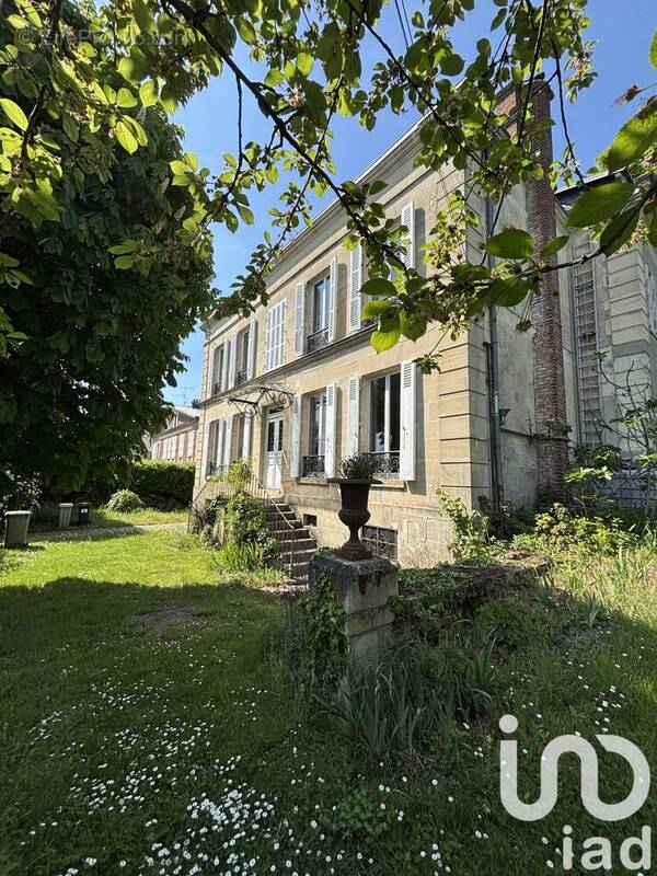 Photo 1 - Maison à CHANTILLY