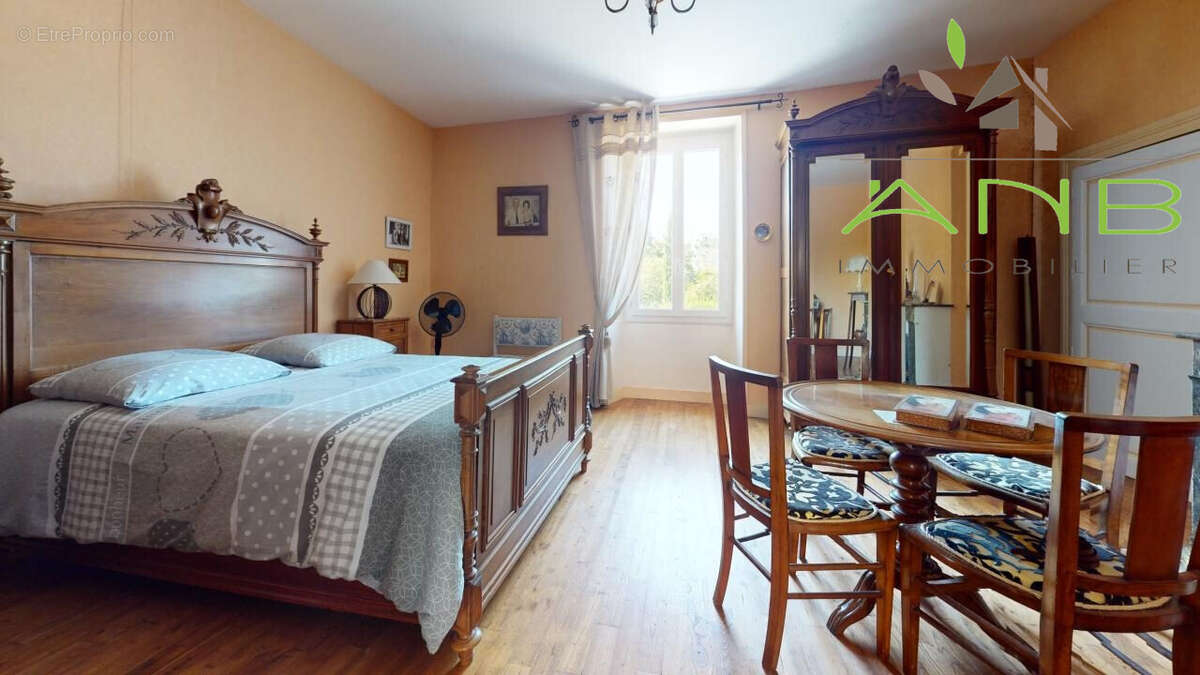Maison à SAINT-CYPRIEN