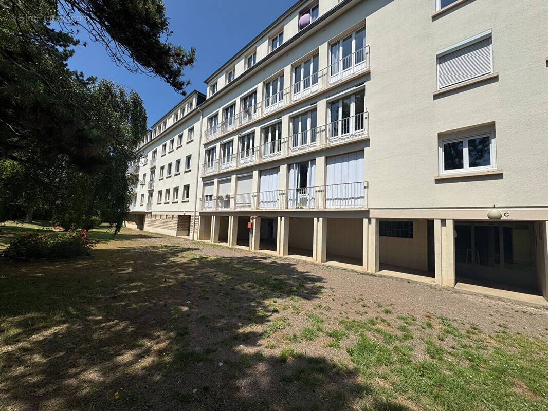 Appartement à FLEURY-SUR-ORNE