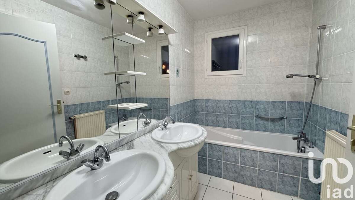 Photo 2 - Maison à NAINTRE
